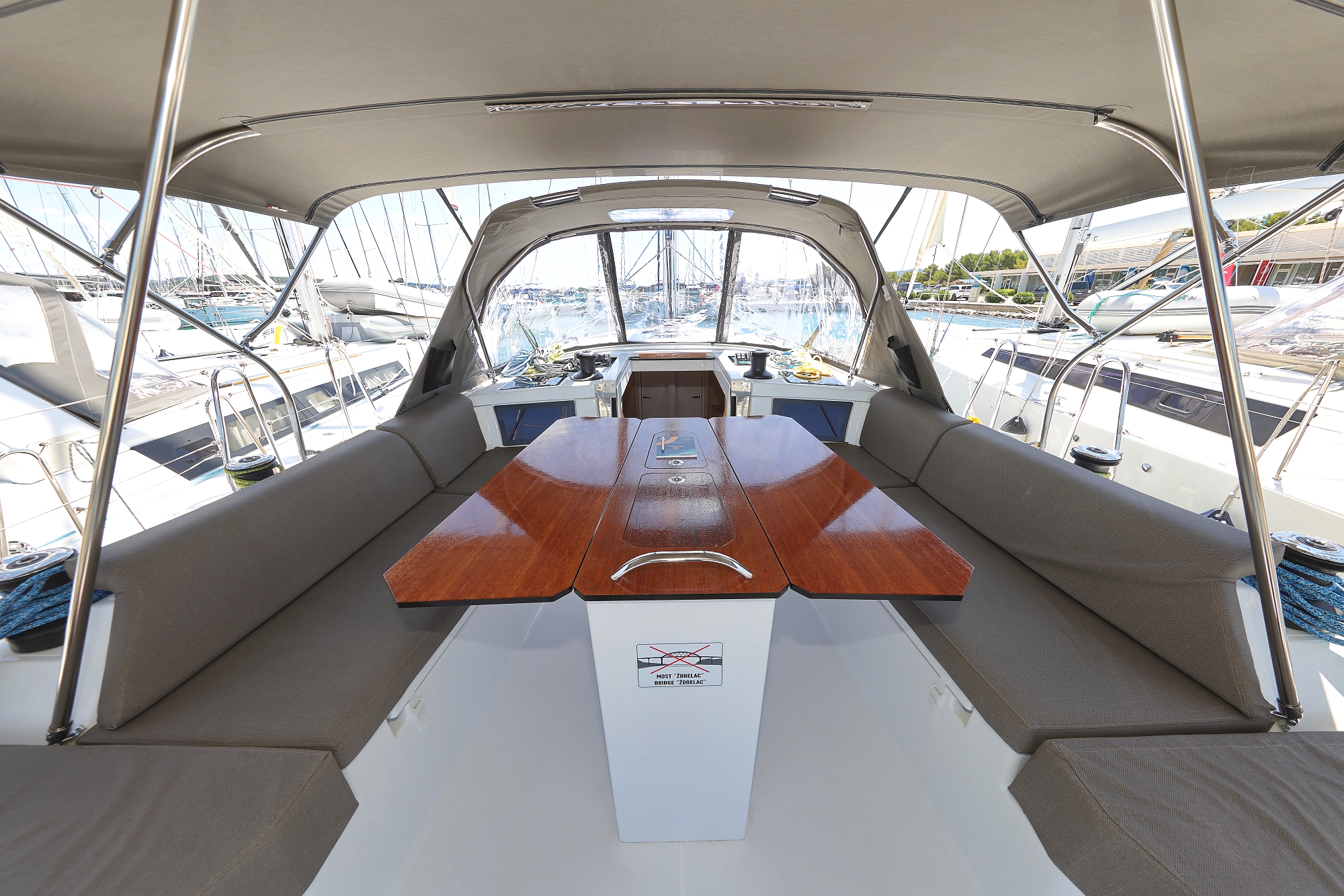 Dufour 44 - 4 cab — photo 6