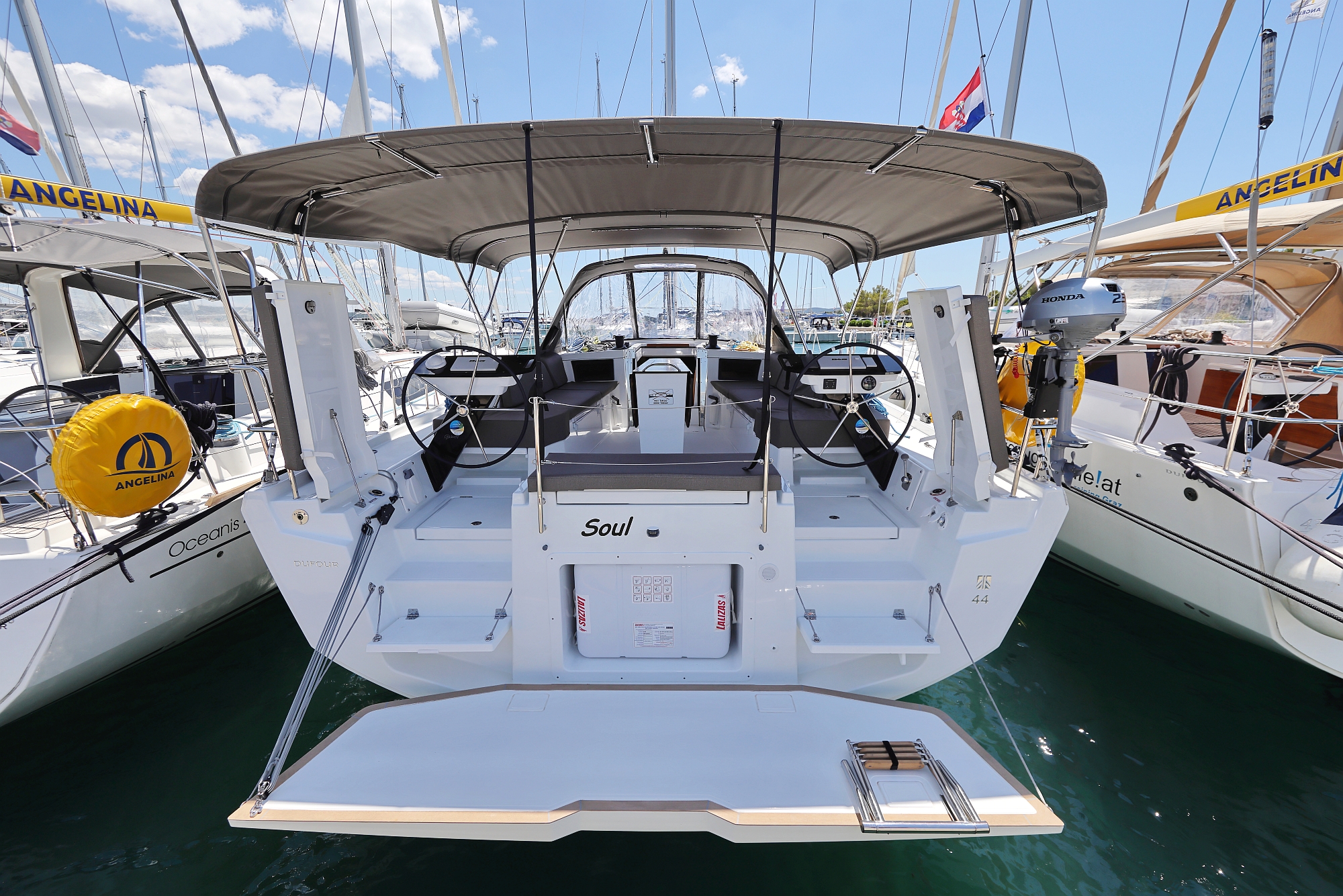 Dufour 44 - 4 cab — photo 5