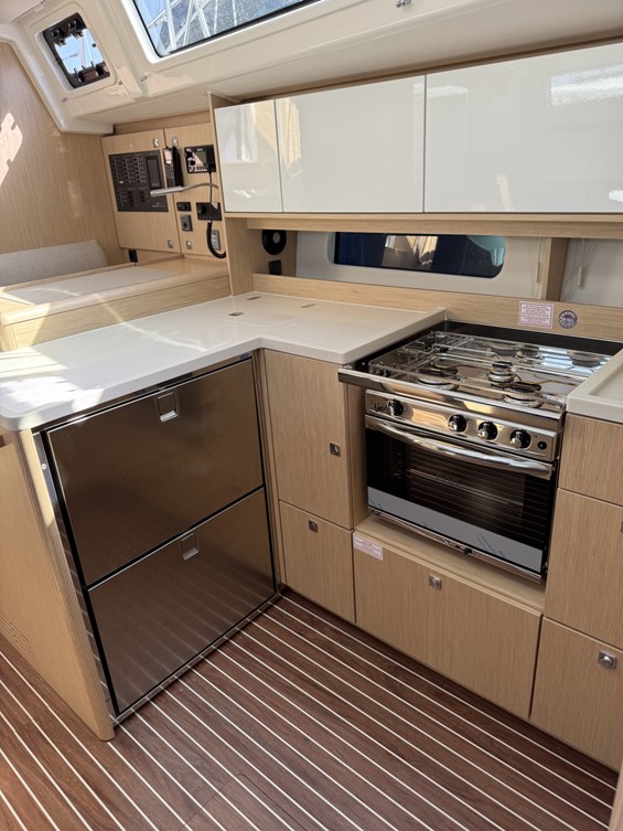 Bavaria C46 - 4 cab. — photo 5