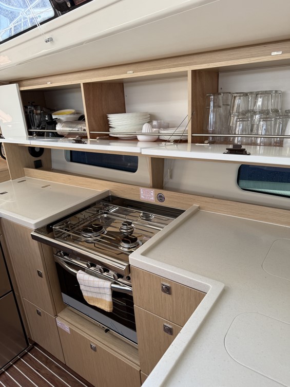 Bavaria C46 - 4 cab. — photo 6