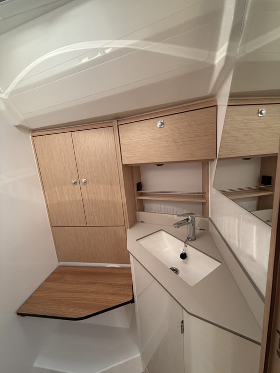 Bavaria C46 - 4 cab. — photo 14