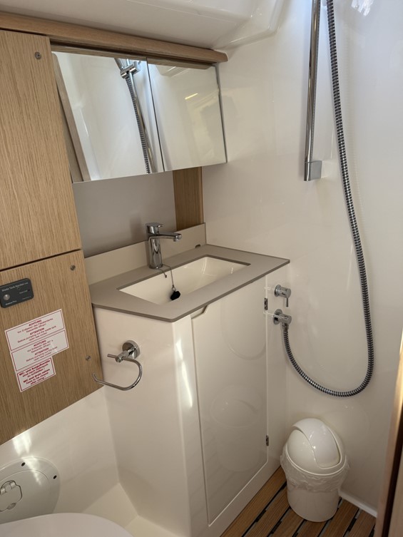 Bavaria C46 - 4 cab. — photo 15