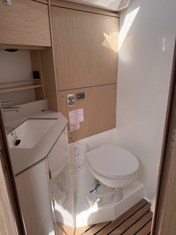 Bavaria C46 - 4 cab. — photo 16