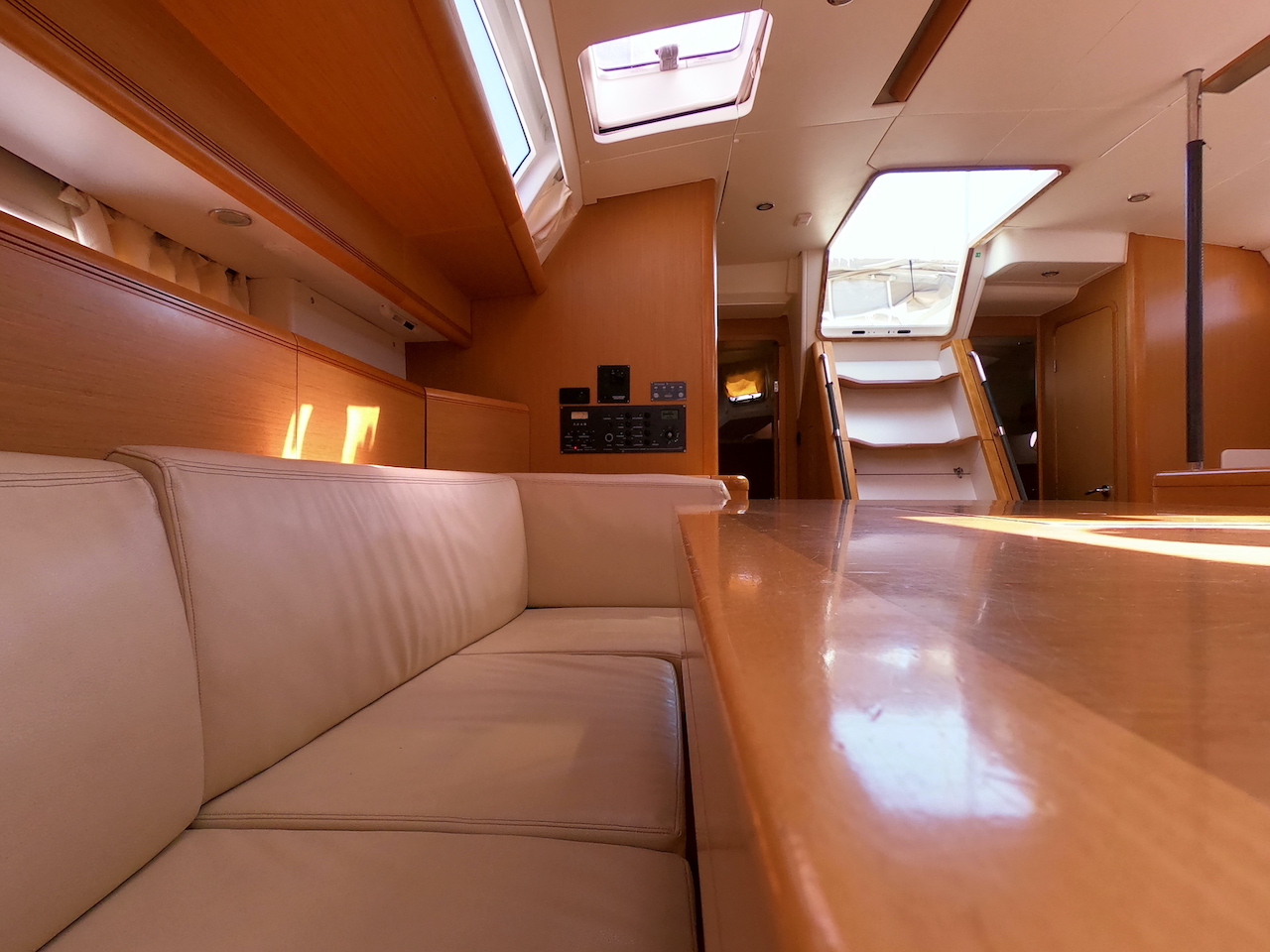 Jeanneau 53 - 5 + 1 cab. — photo 10