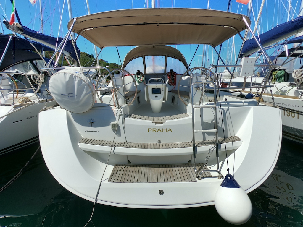 Sun Odyssey 42i — photo 10