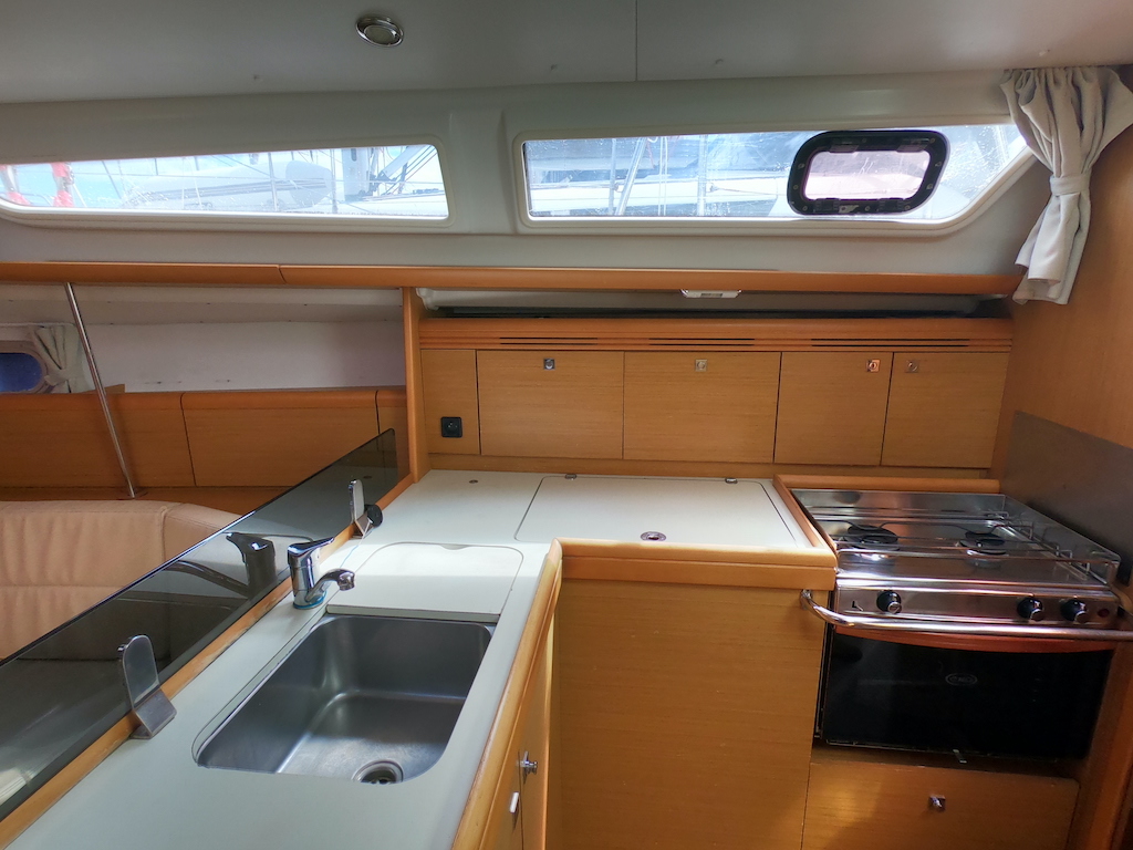 Sun Odyssey 36i Performance — photo 10