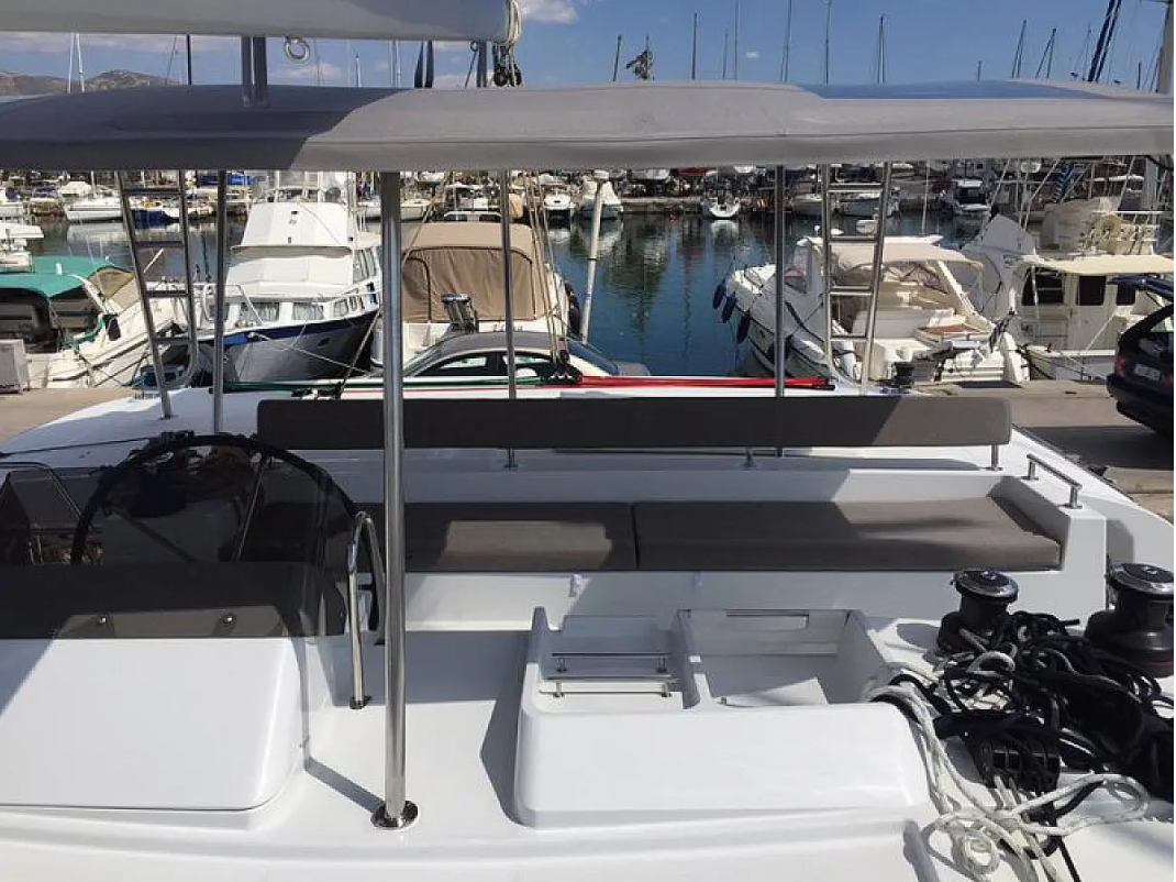 Lagoon 450 F - 4 + 2 cab. — photo 3