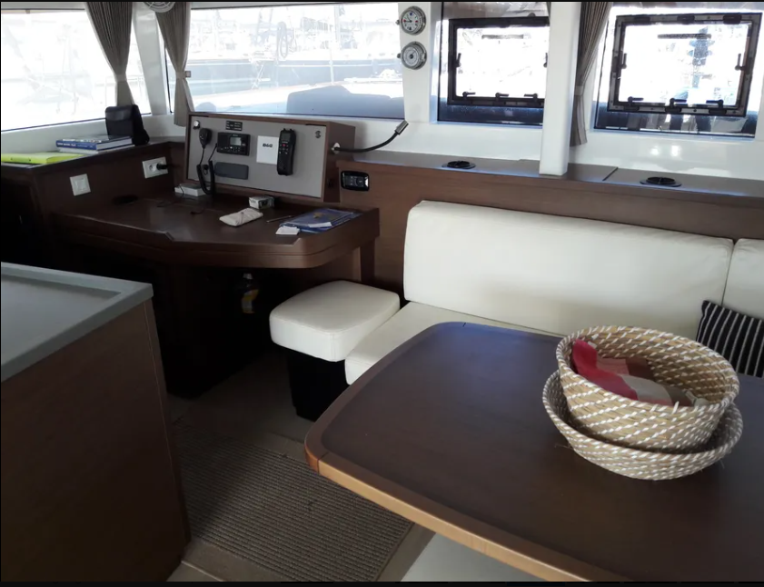 Lagoon 450 F - 4 + 2 cab. — photo 5
