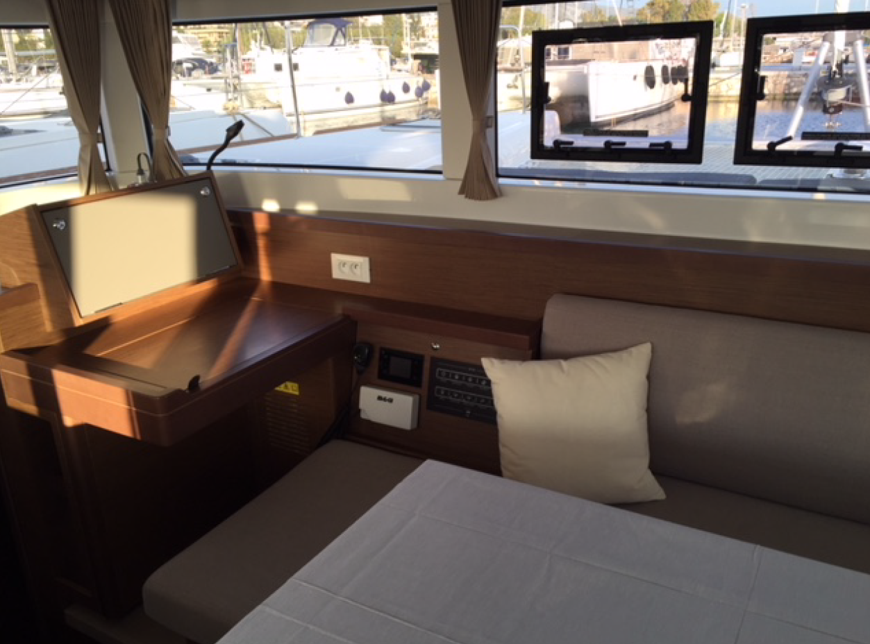 Lagoon 40 - 4 + 2 cab — photo 9