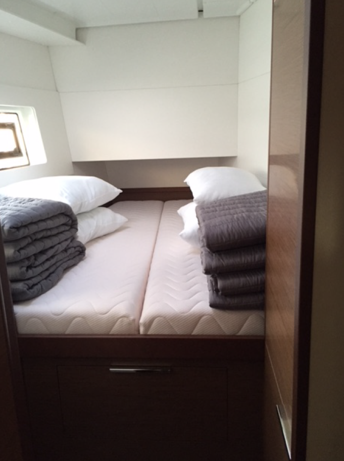 Lagoon 40 - 4 + 2 cab — photo 17
