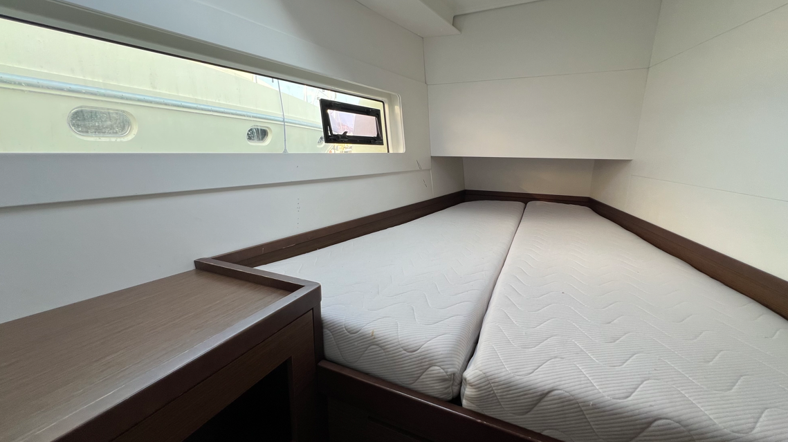 Lagoon 40 - 4 + 2 cab — photo 19
