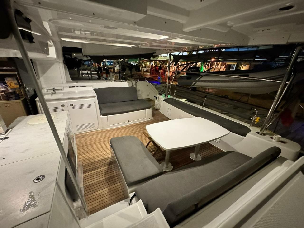 Lagoon 42 - 4 + 2 cab. — photo 4