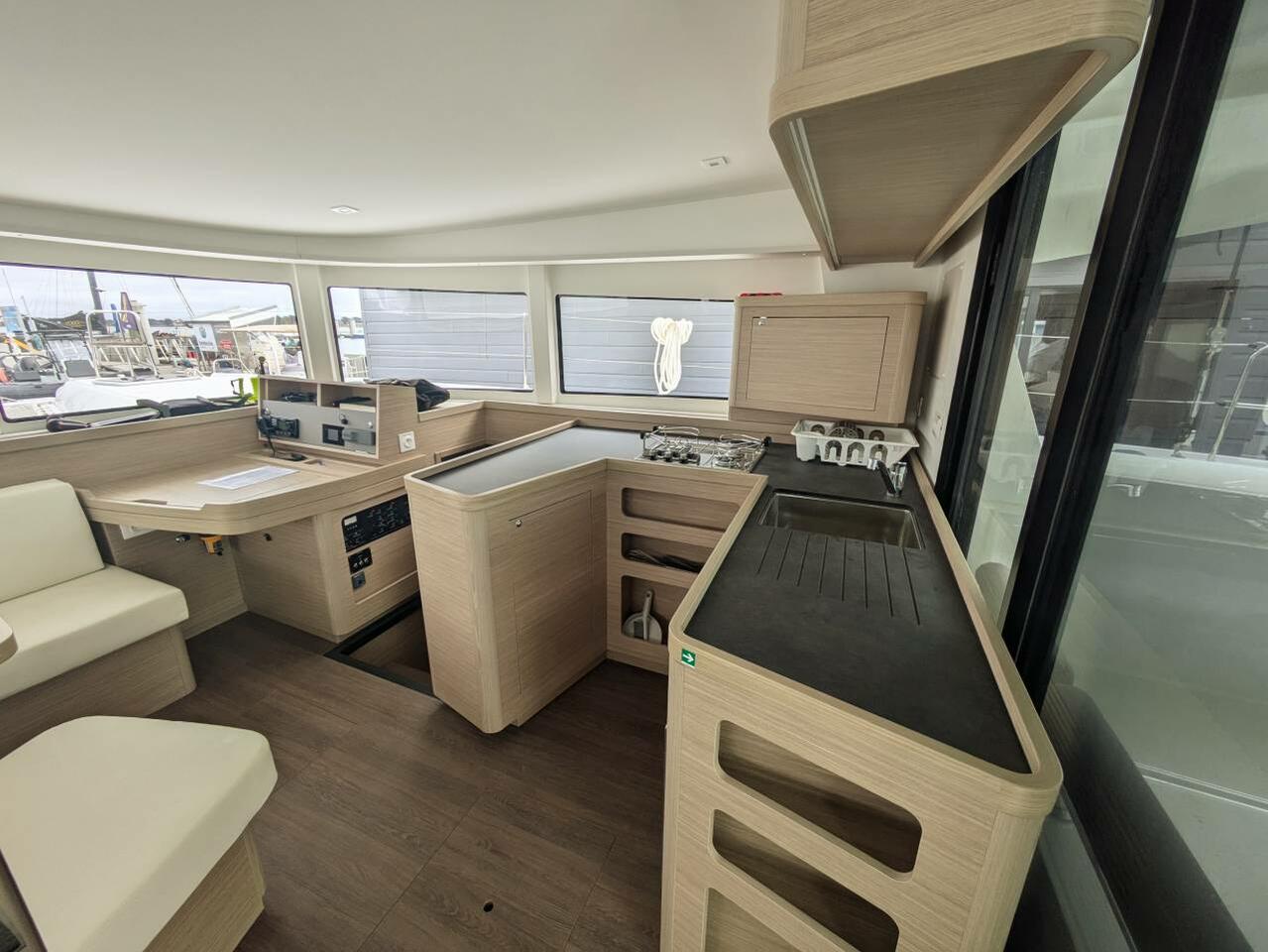Lagoon 42 - 4 + 2 cab. — photo 6