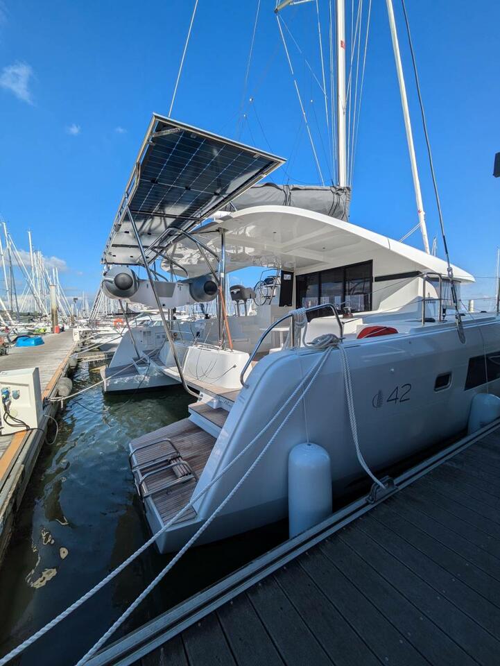 Lagoon 42 - 4 + 2 cab. — photo 3