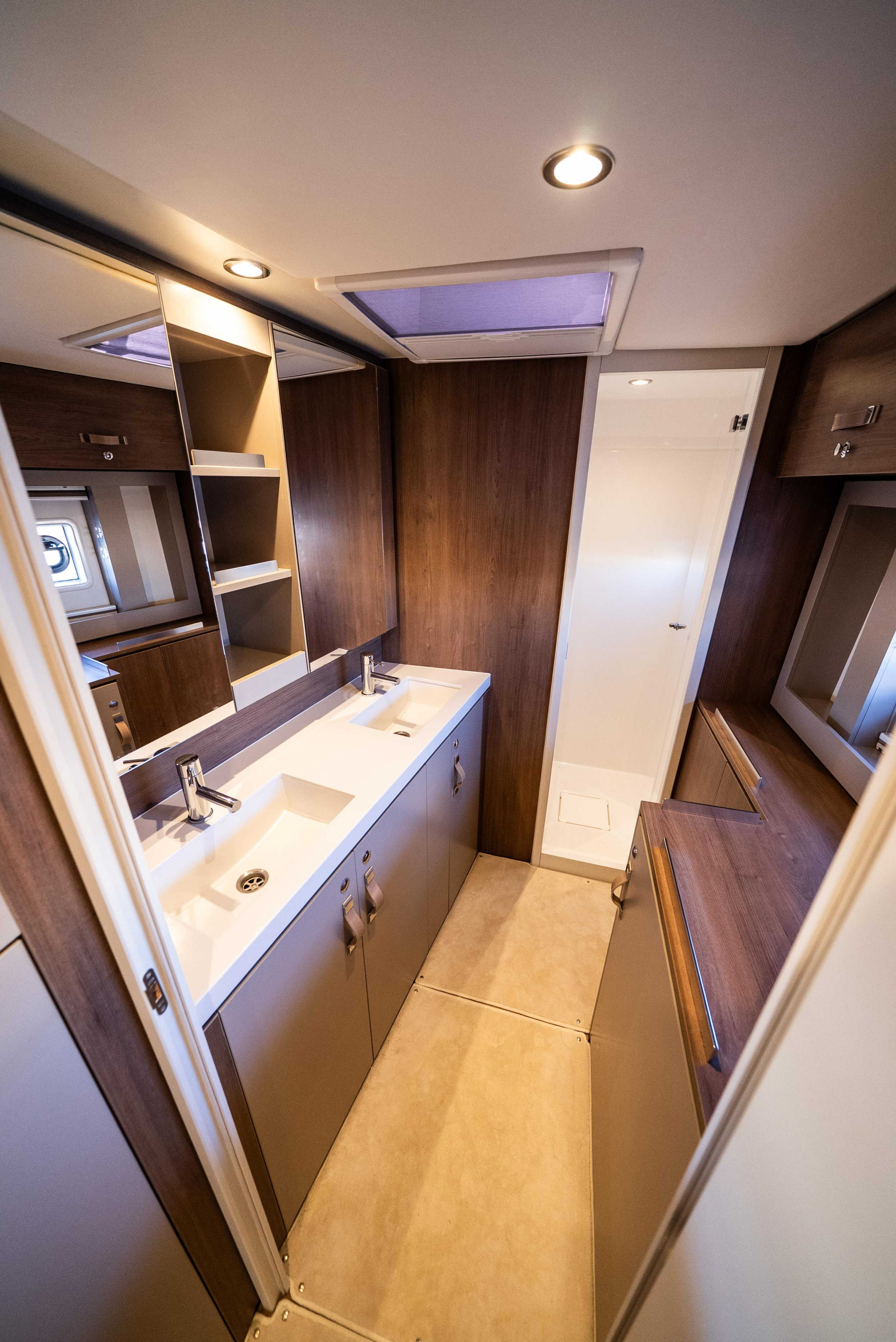 Bali 4.6 - 4 + 1 cab. — photo 15