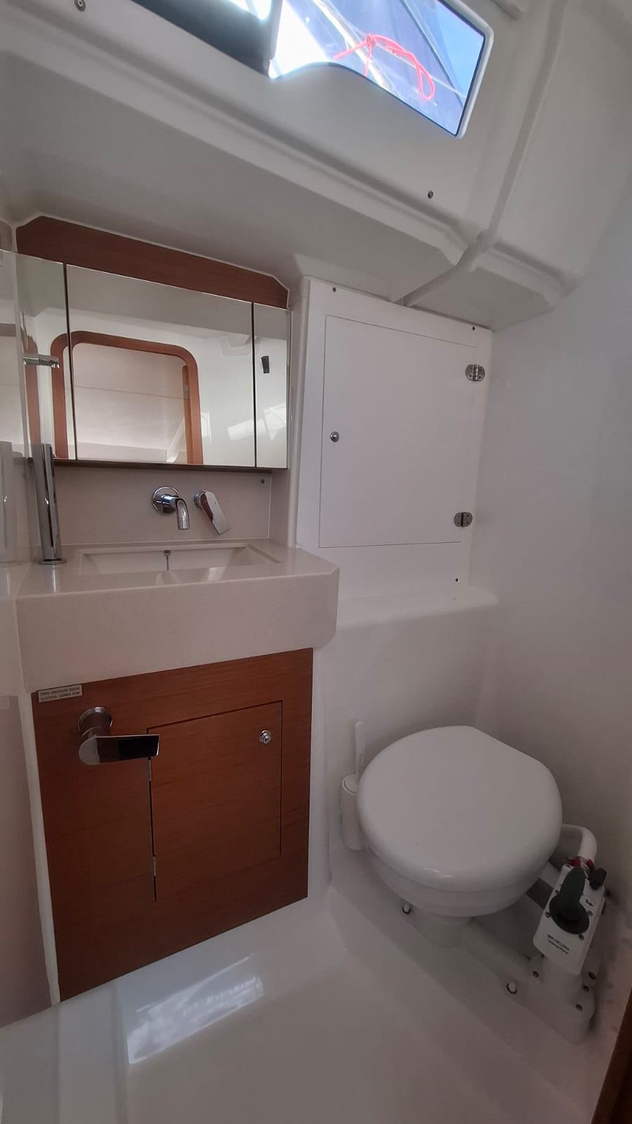 Dufour 37 - 3 cab. — photo 8