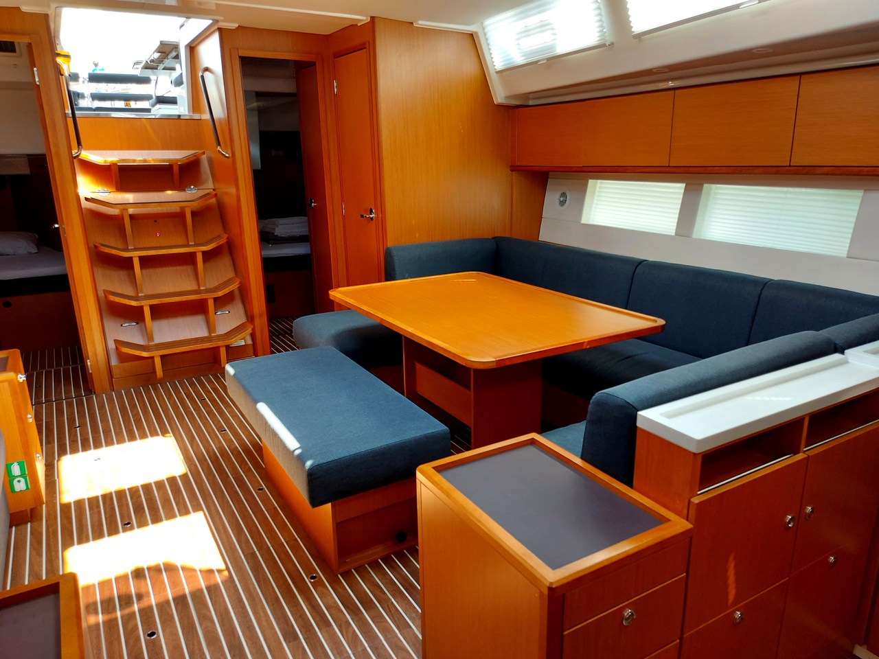 Bavaria C57 - 4 + 1 cab. — photo 7