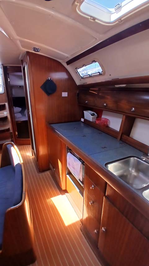 Bavaria 41 — photo 7