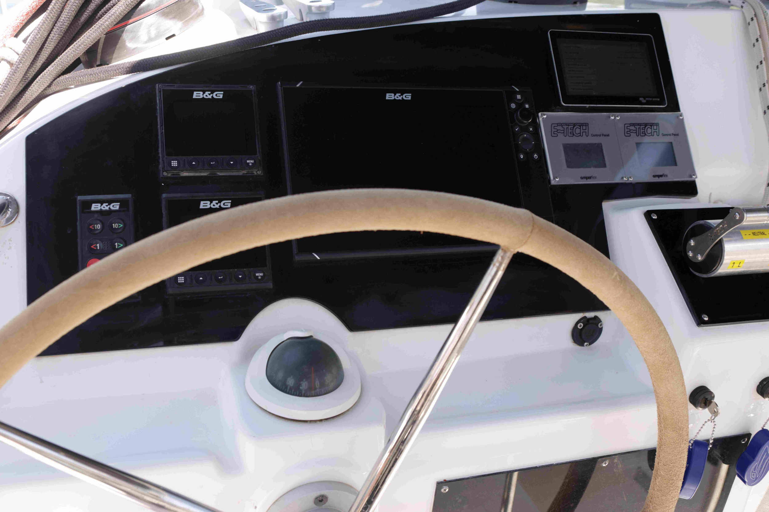 Lagoon 400 S2 - 4 + 2 cab. — photo 10