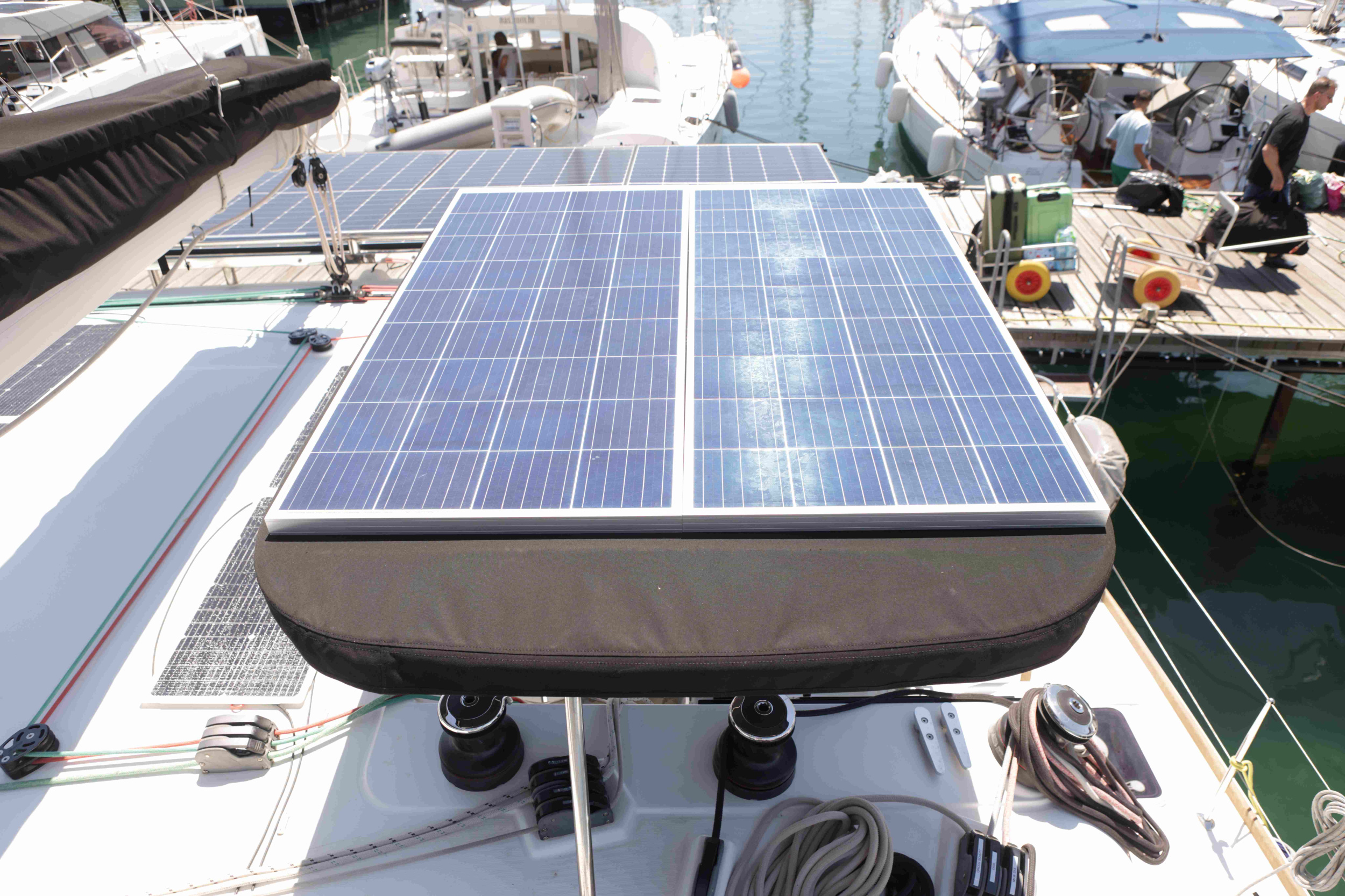 Lagoon 400 S2 - 4 + 2 cab. — photo 15