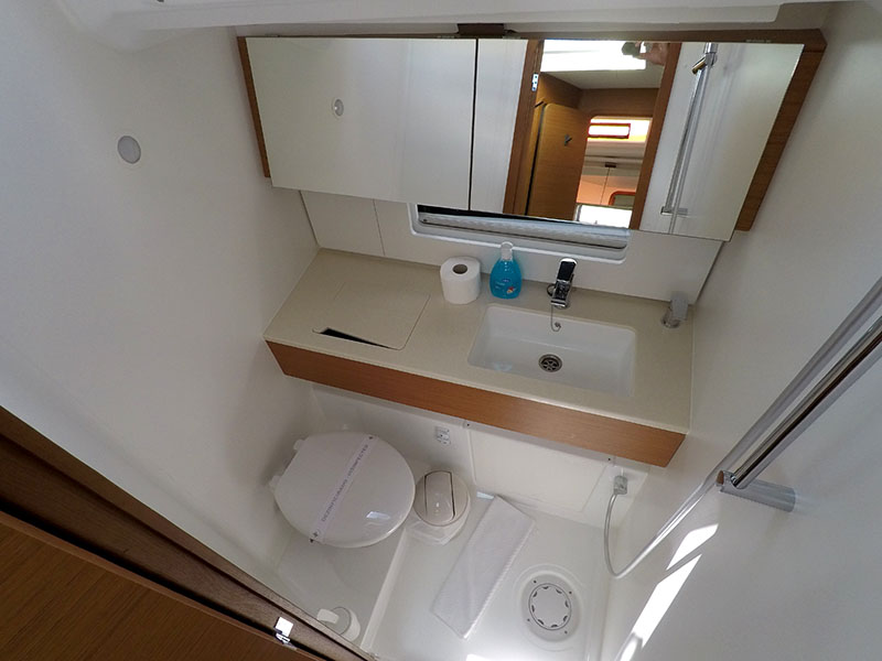 Dufour 44 - 3 cab. — photo 18