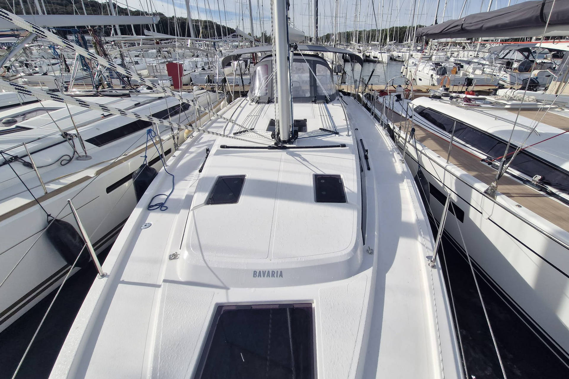 Bavaria C38 — photo 5
