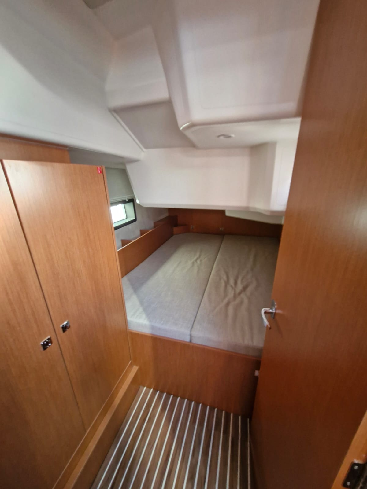 Bavaria C38 — photo 12