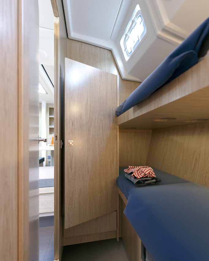 Bavaria C46 - 5 cab. — photo 12