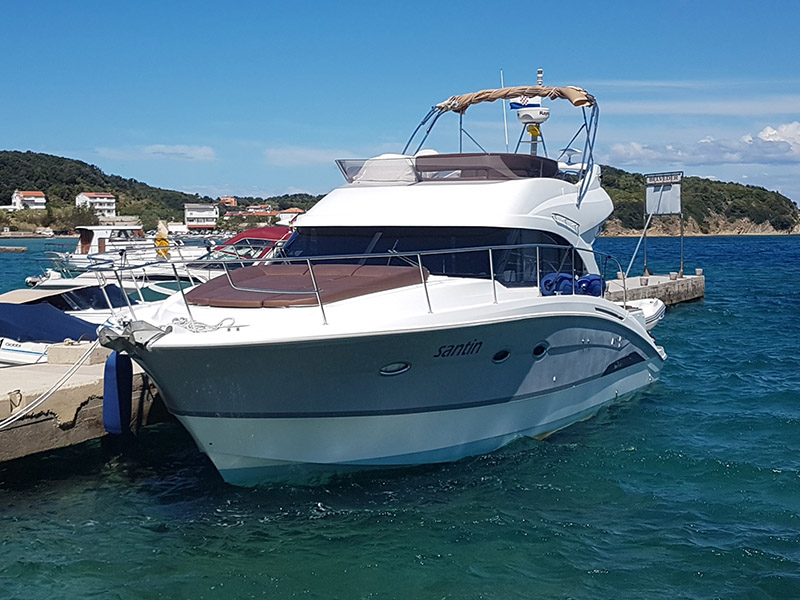 Beneteau Antares 42 Fly — photo 1