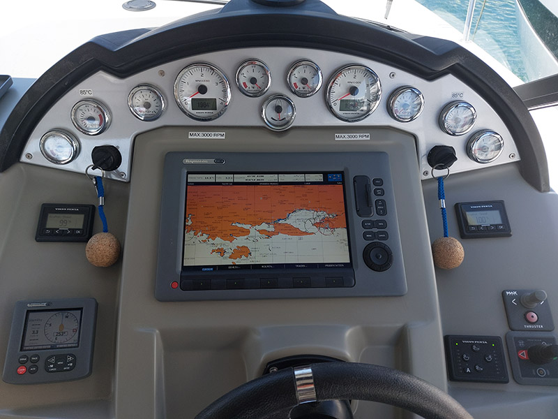 Beneteau Antares 42 Fly — photo 14