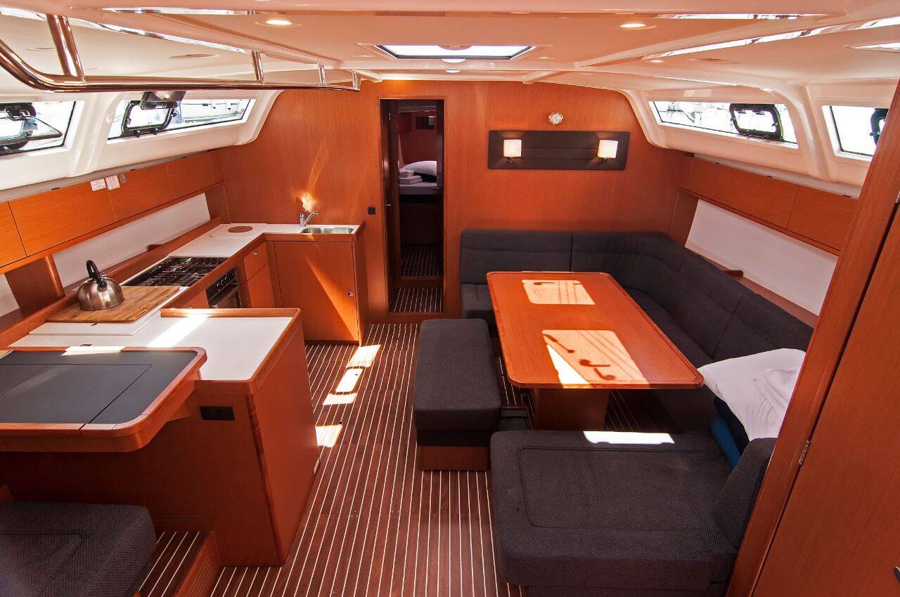 Bavaria Cruiser 51 — photo 4