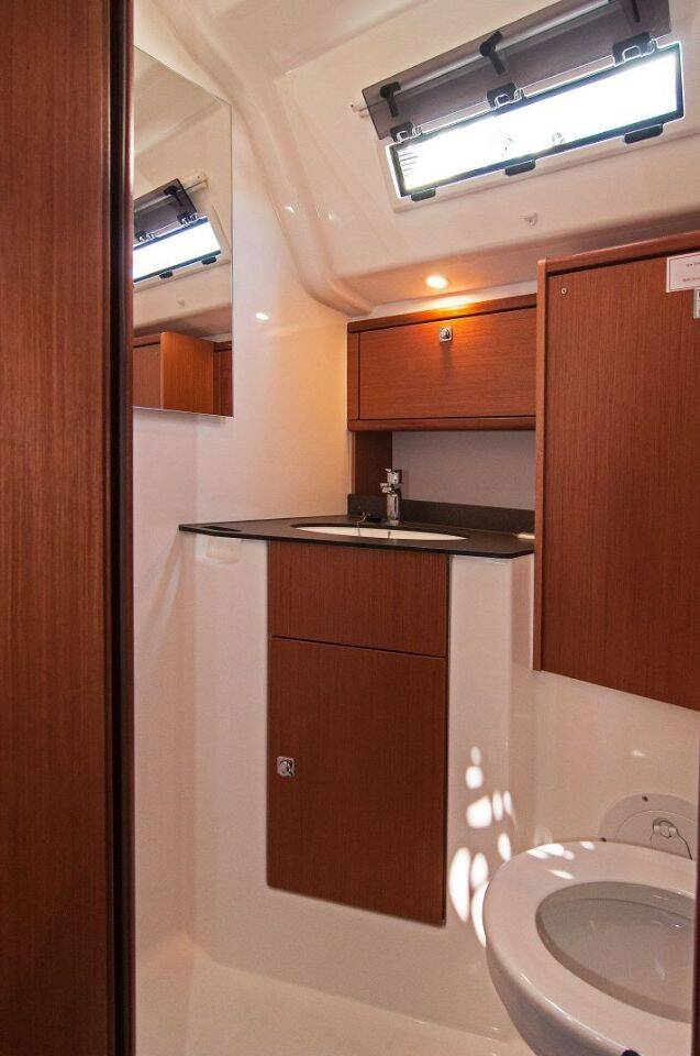 Bavaria Cruiser 51 — photo 9
