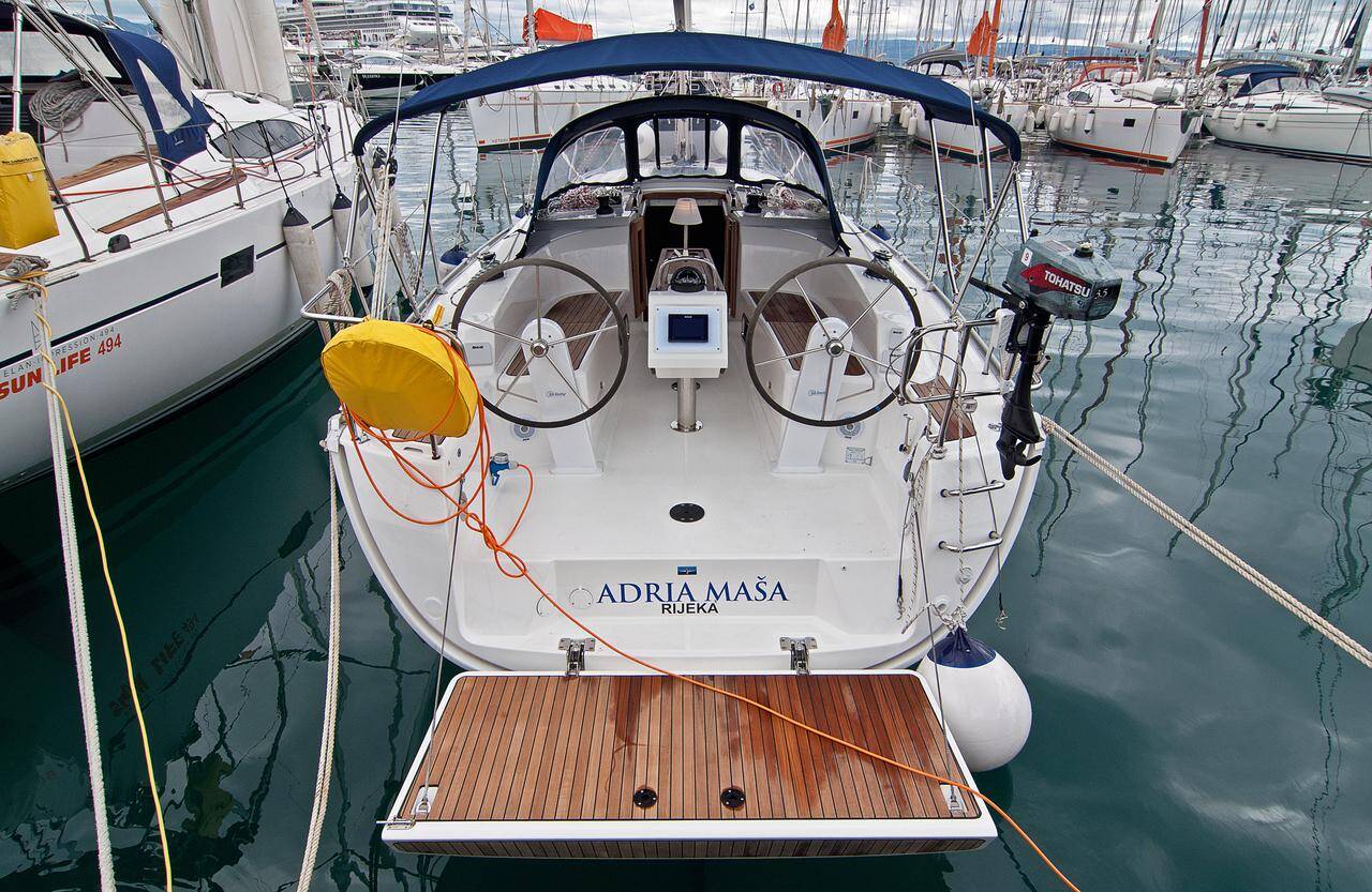 Bavaria Cruiser 34 — photo 1