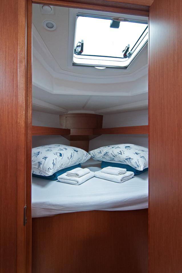 Bavaria Cruiser 33 — photo 6