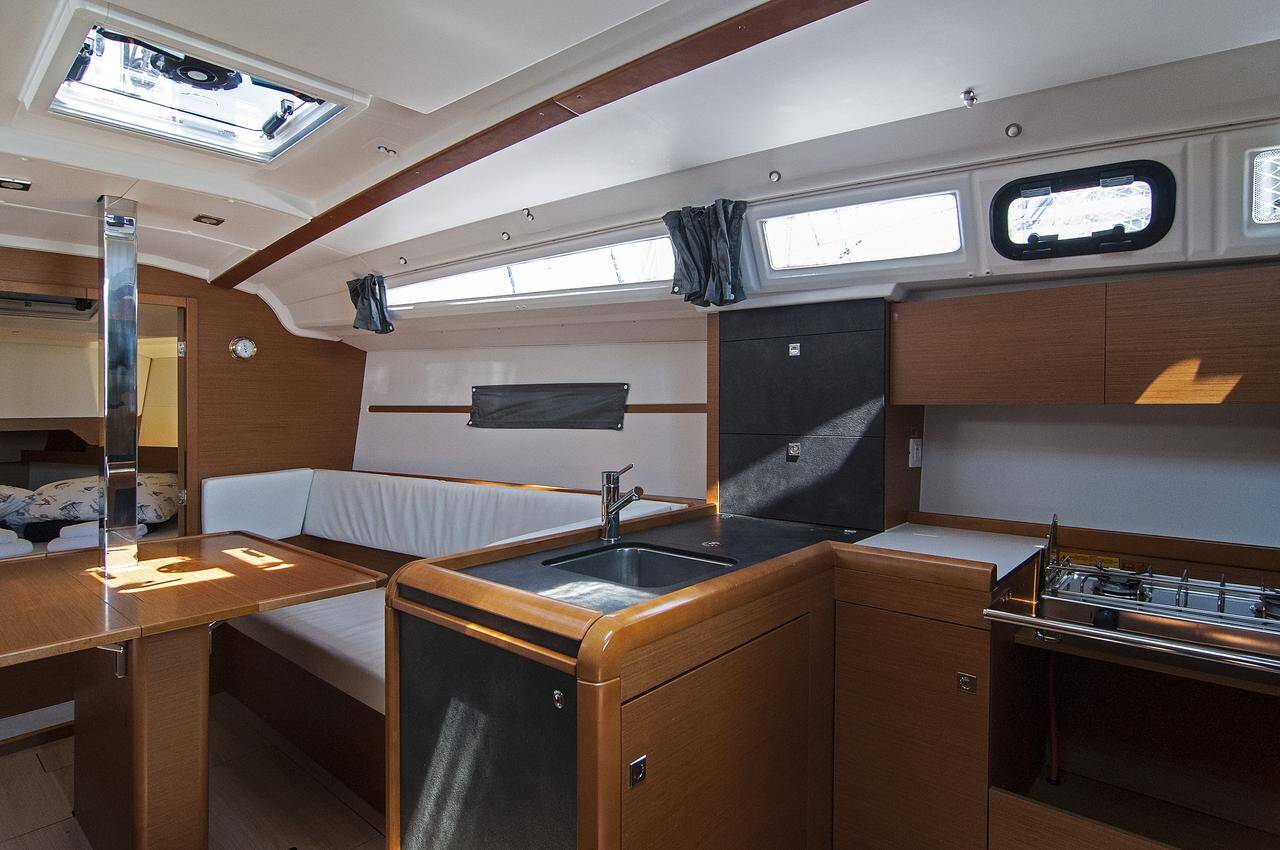 Sun Odyssey 349 - 3 cab. — photo 5