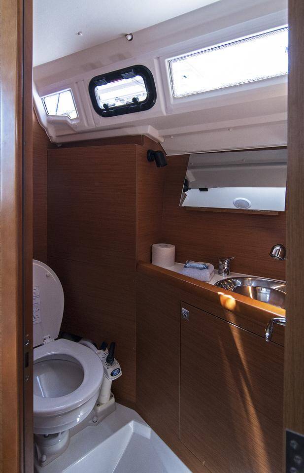 Sun Odyssey 349 - 3 cab. — photo 9
