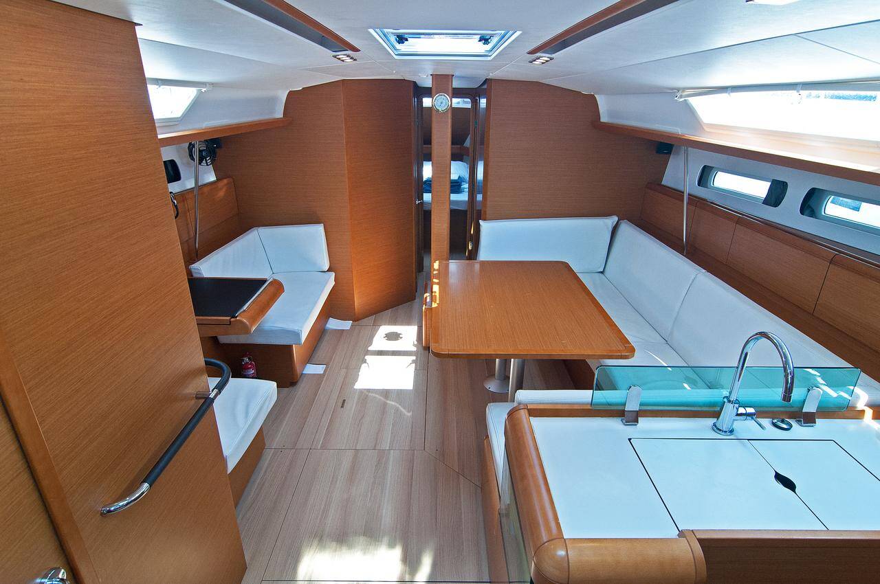 Sun Odyssey 449 — photo 4