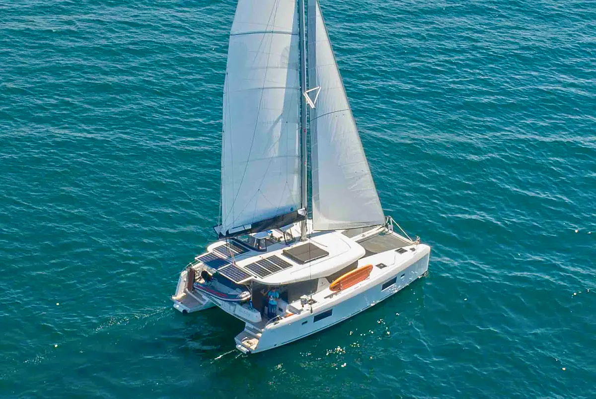 Lagoon 42 - 4 + 1 cab. — photo 4