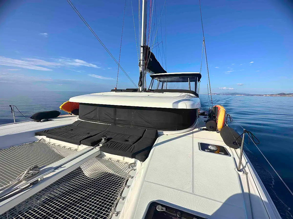 Lagoon 42 - 4 + 1 cab. — photo 6