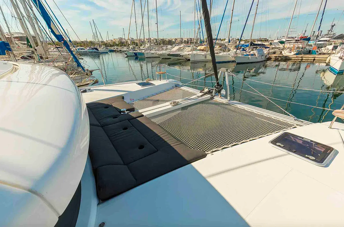 Lagoon 42 - 4 + 1 cab. — photo 8
