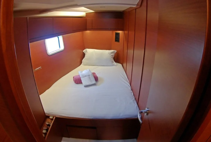 Hanse 508 - 5 + 1 cab. — photo 10