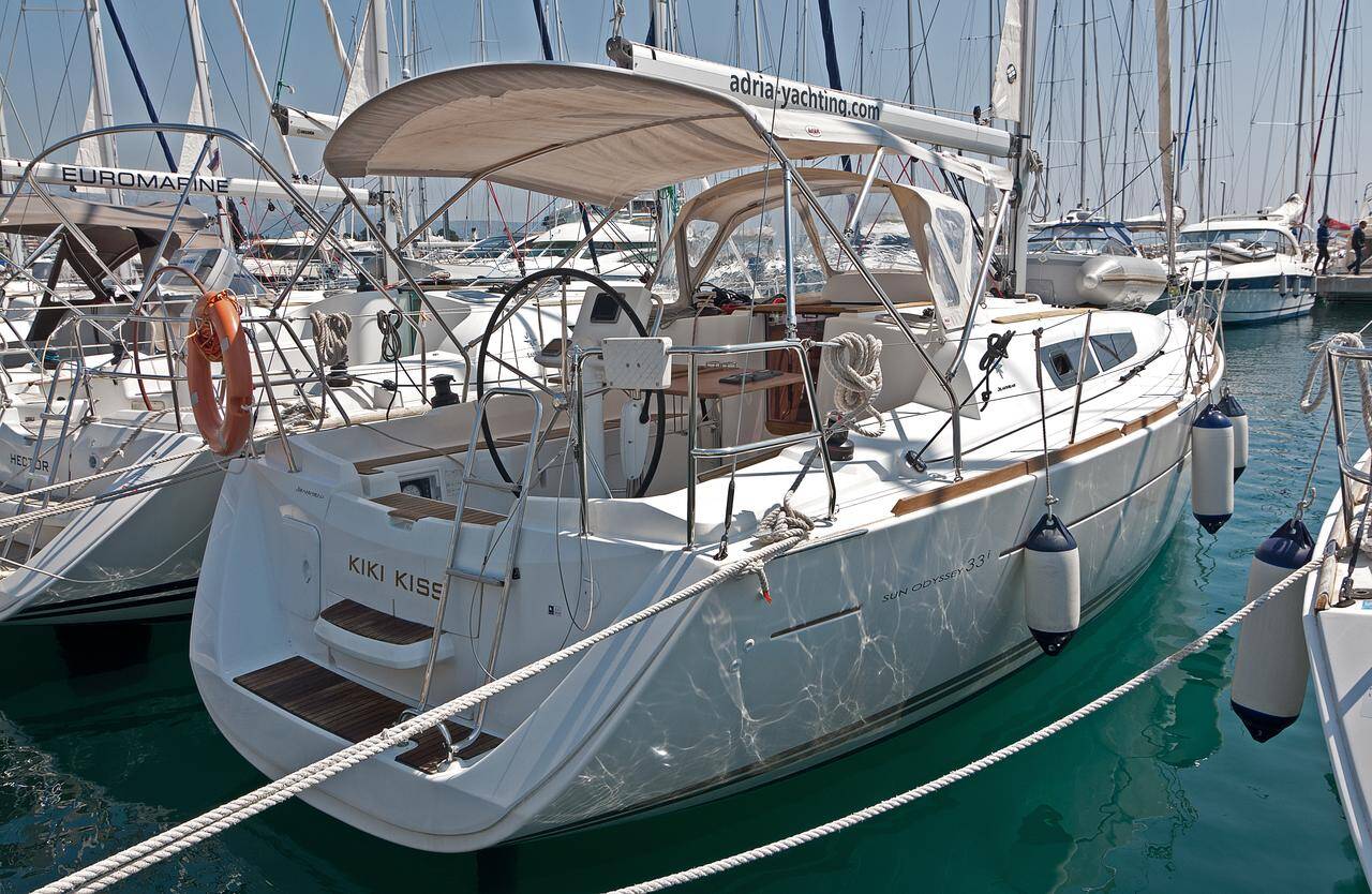 Sun Odyssey 33i - 2 cab. — photo 3