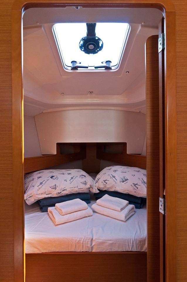 Sun Odyssey 33i - 2 cab. — photo 7