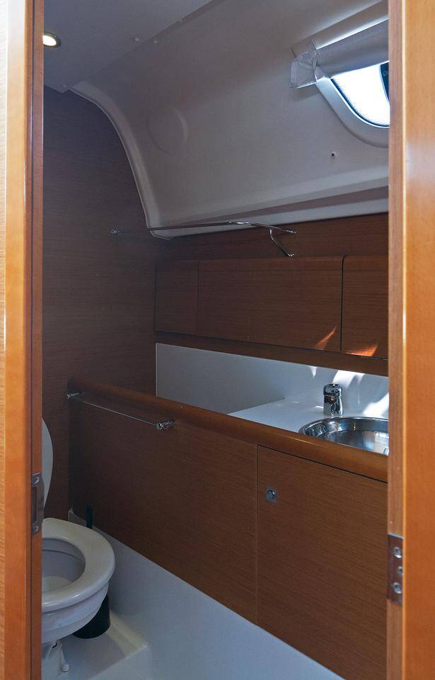 Sun Odyssey 33i - 2 cab. — photo 9