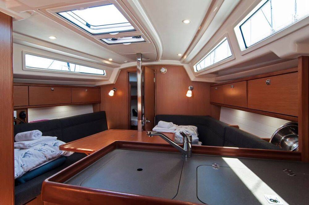 Bavaria Cruiser 34 — photo 3