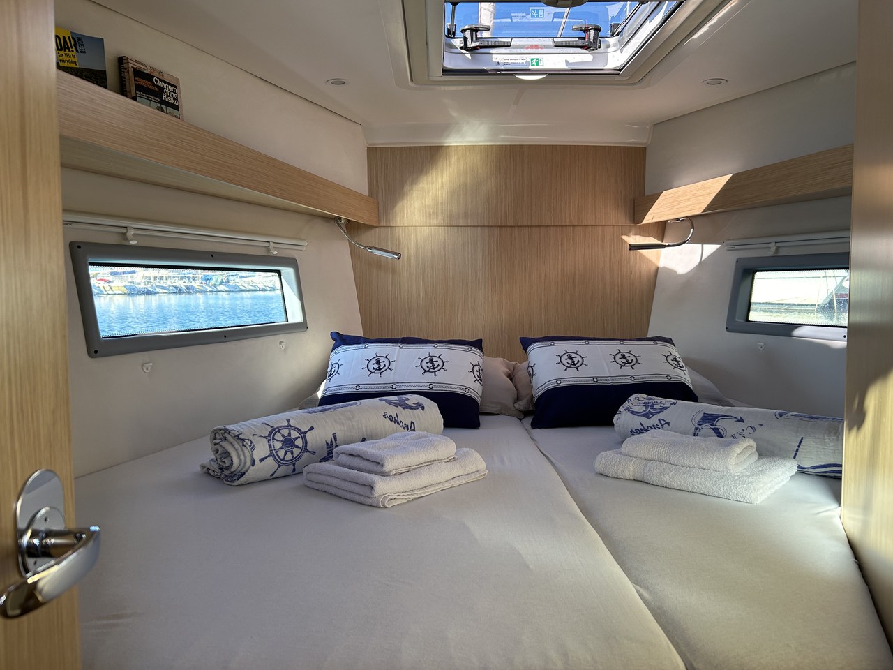 Bavaria C38 — photo 15