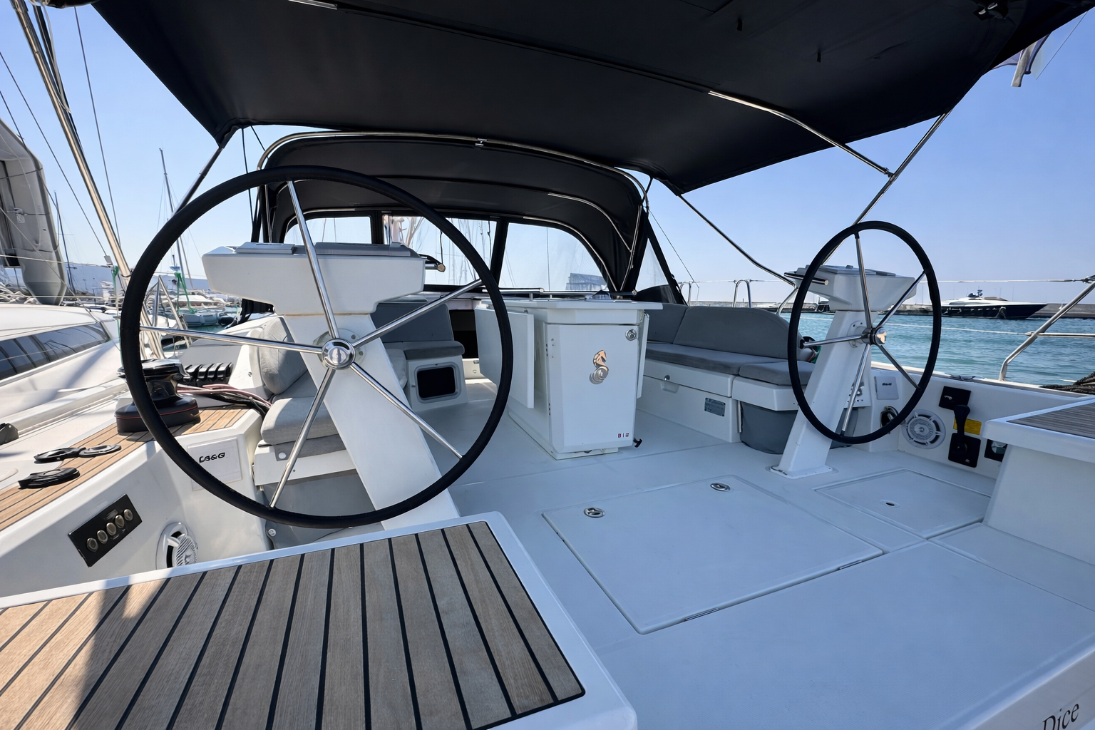 Oceanis 51.1 - 5 + 1 cab. — photo 6