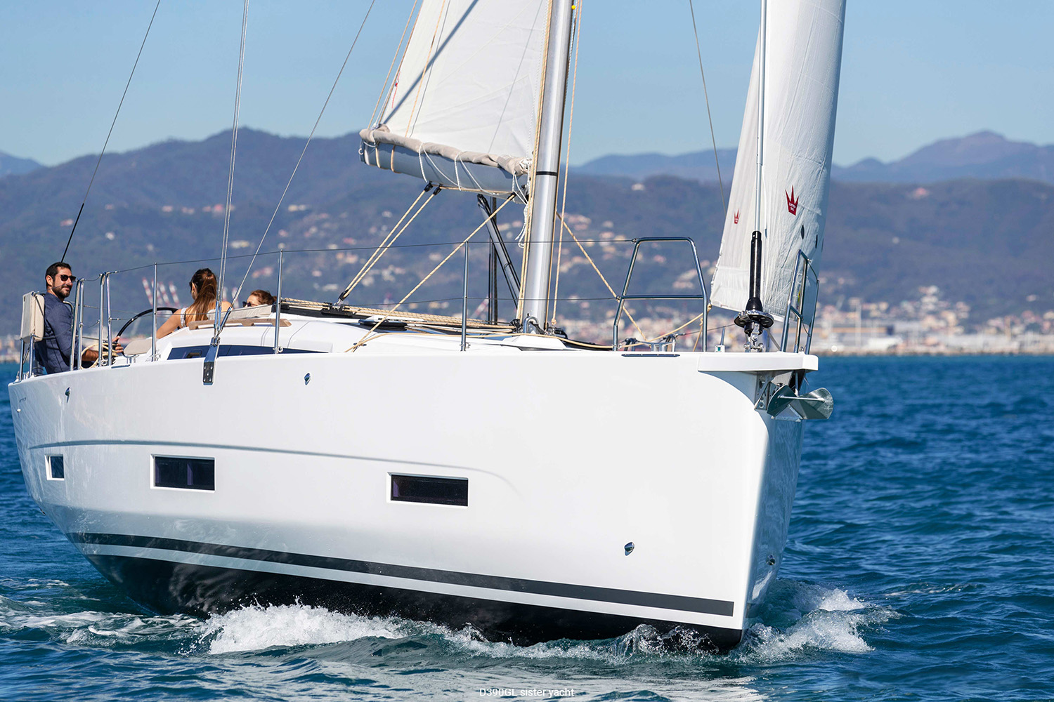 Dufour 390 — photo 10