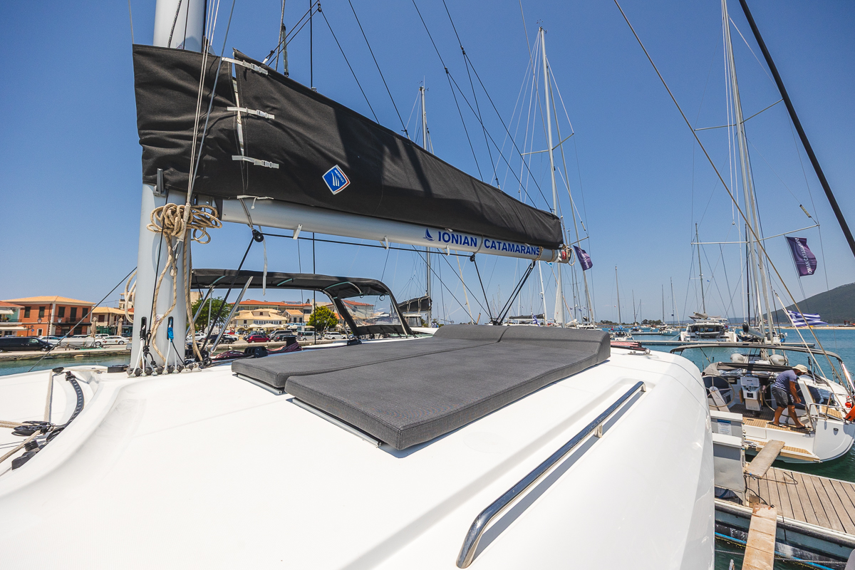 Lagoon 40 - 4 + 2 cab — photo 8