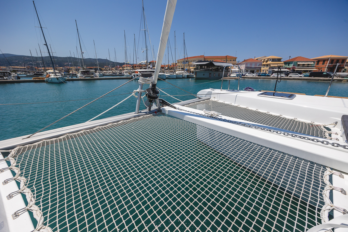 Lagoon 40 - 4 + 2 cab — photo 10